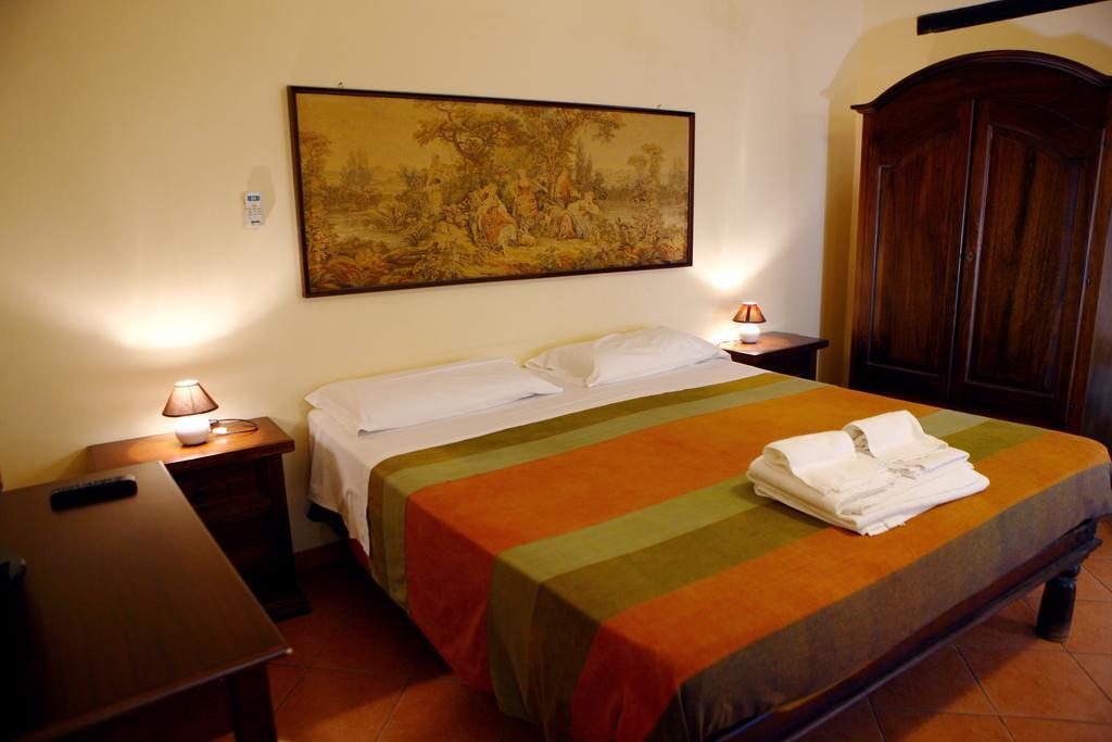 Doppel- oder Zweibettzimmer